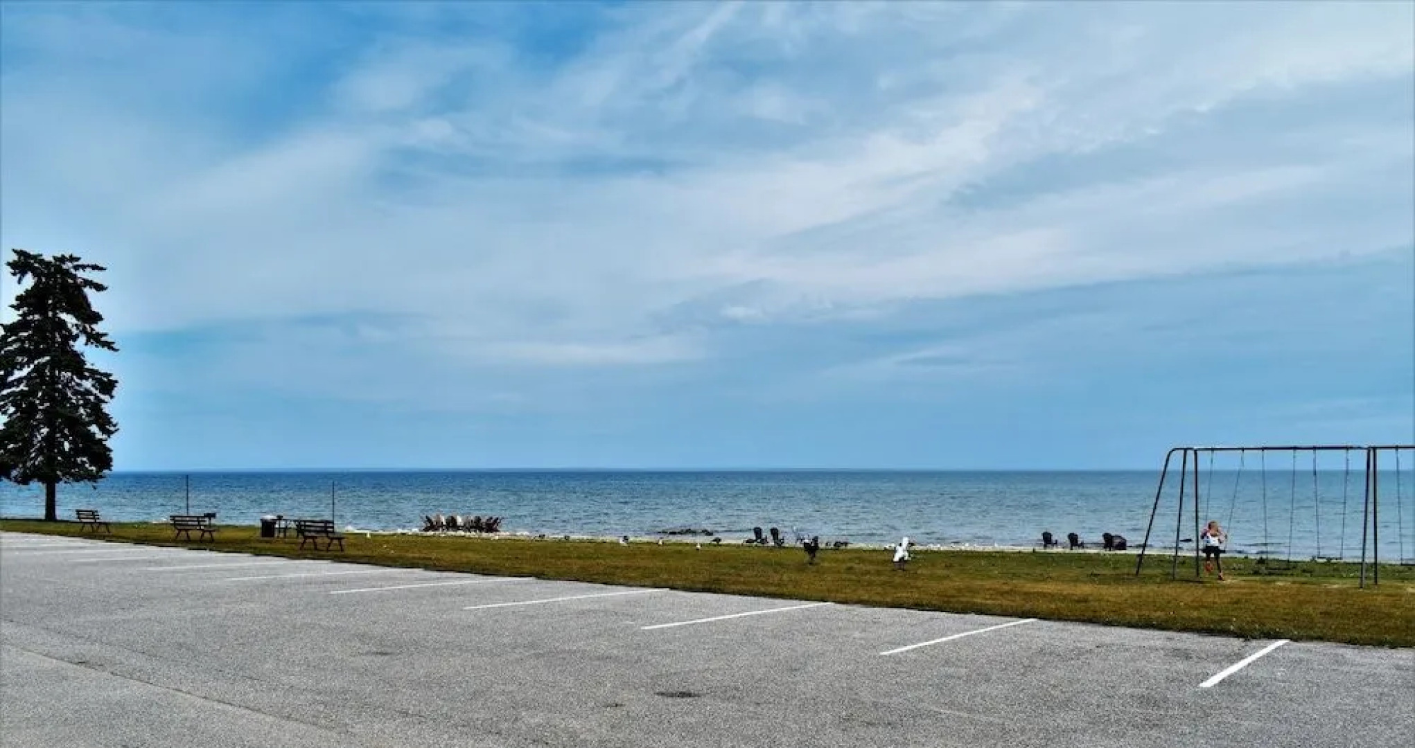 Days Inn & Suites by Wyndham St. Ignace Lakefront