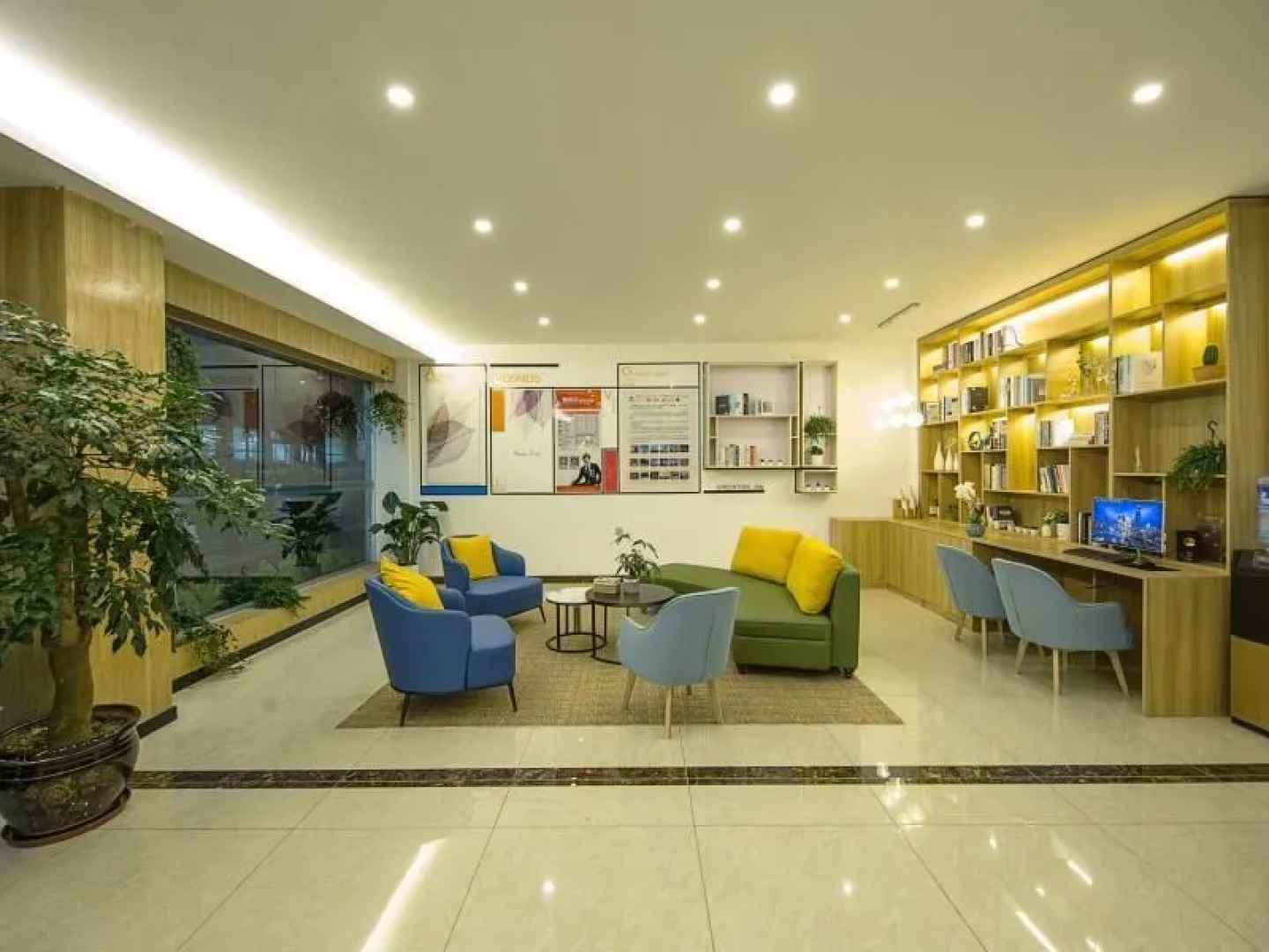 Green Tree Inn Tengchong Rehai Hot Spring Airport