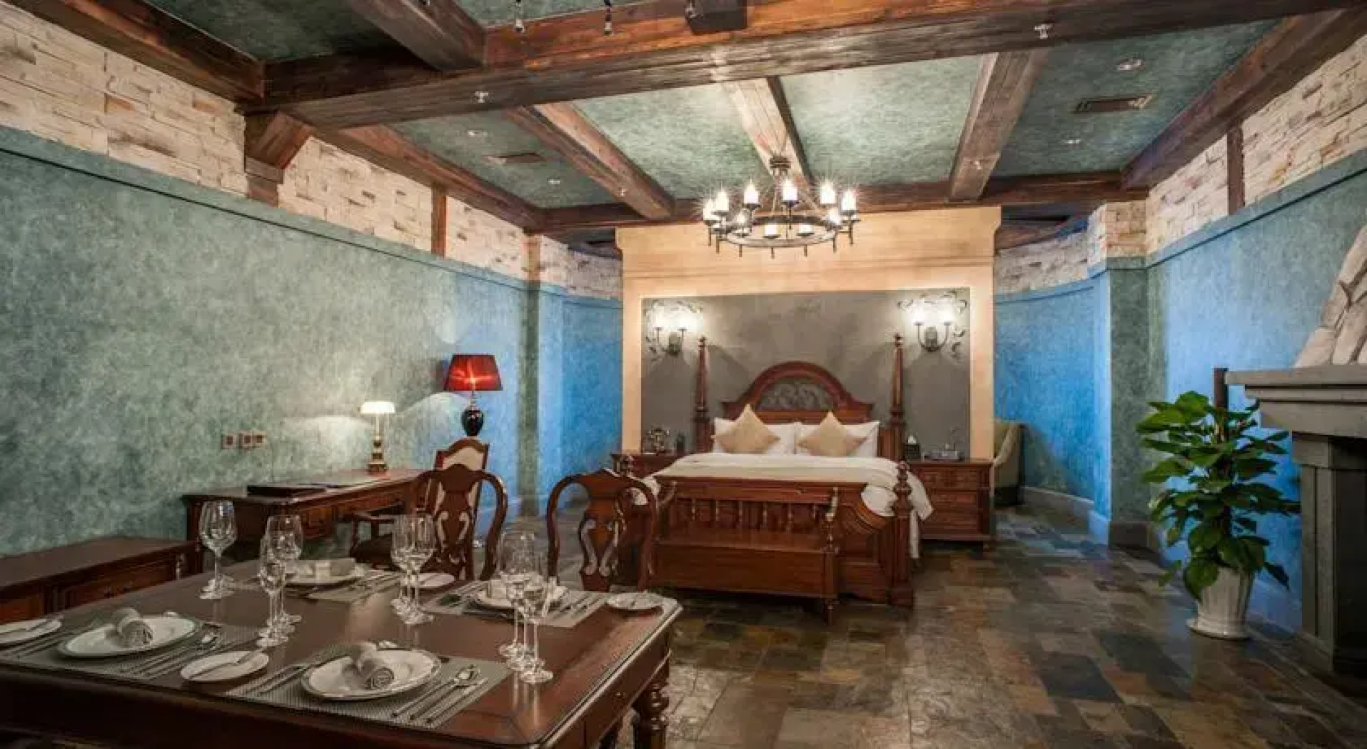 Dynasty Wunvshan Ice Chateau