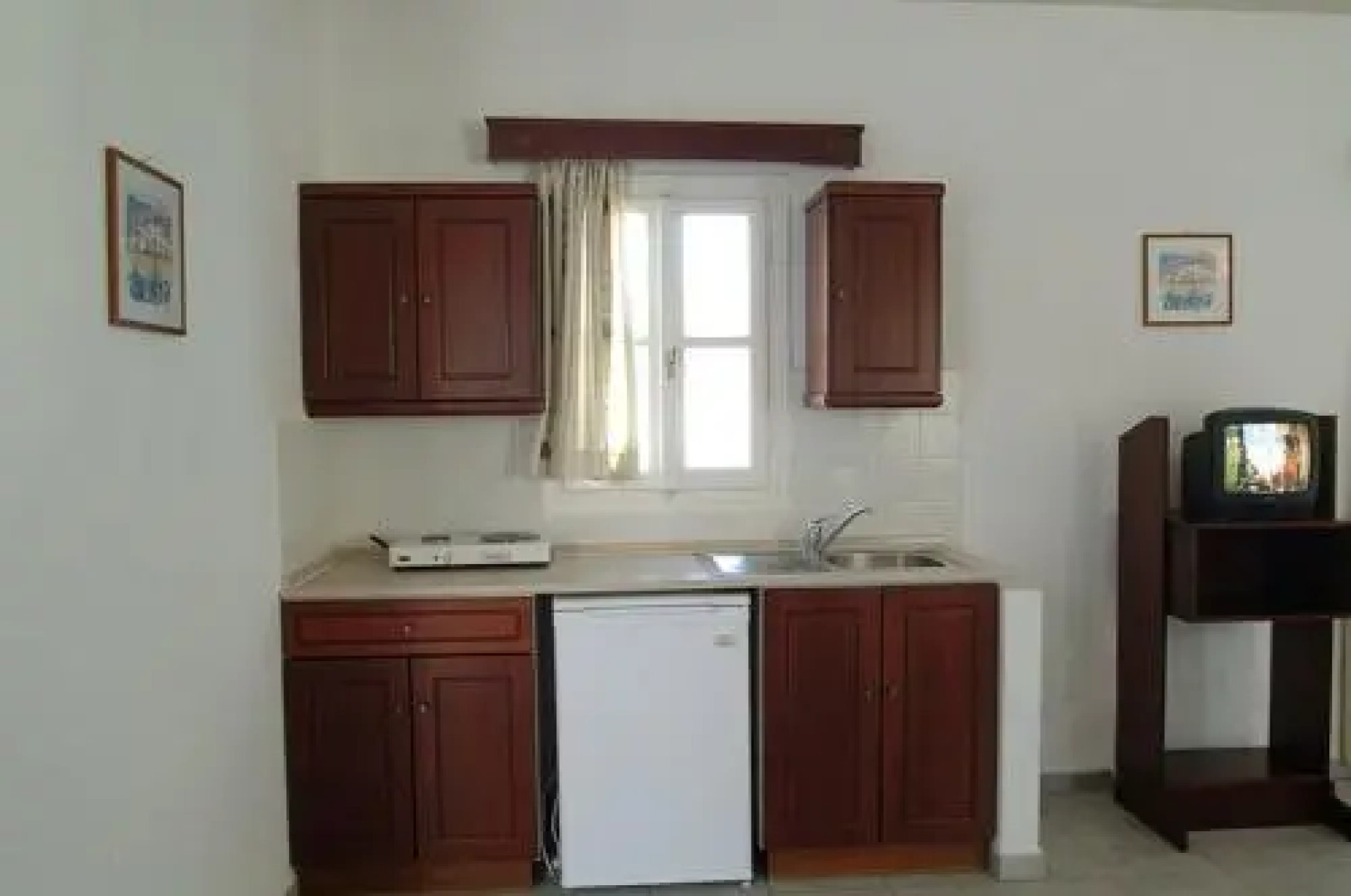 Gryspo's Hotel Studios & Apartments