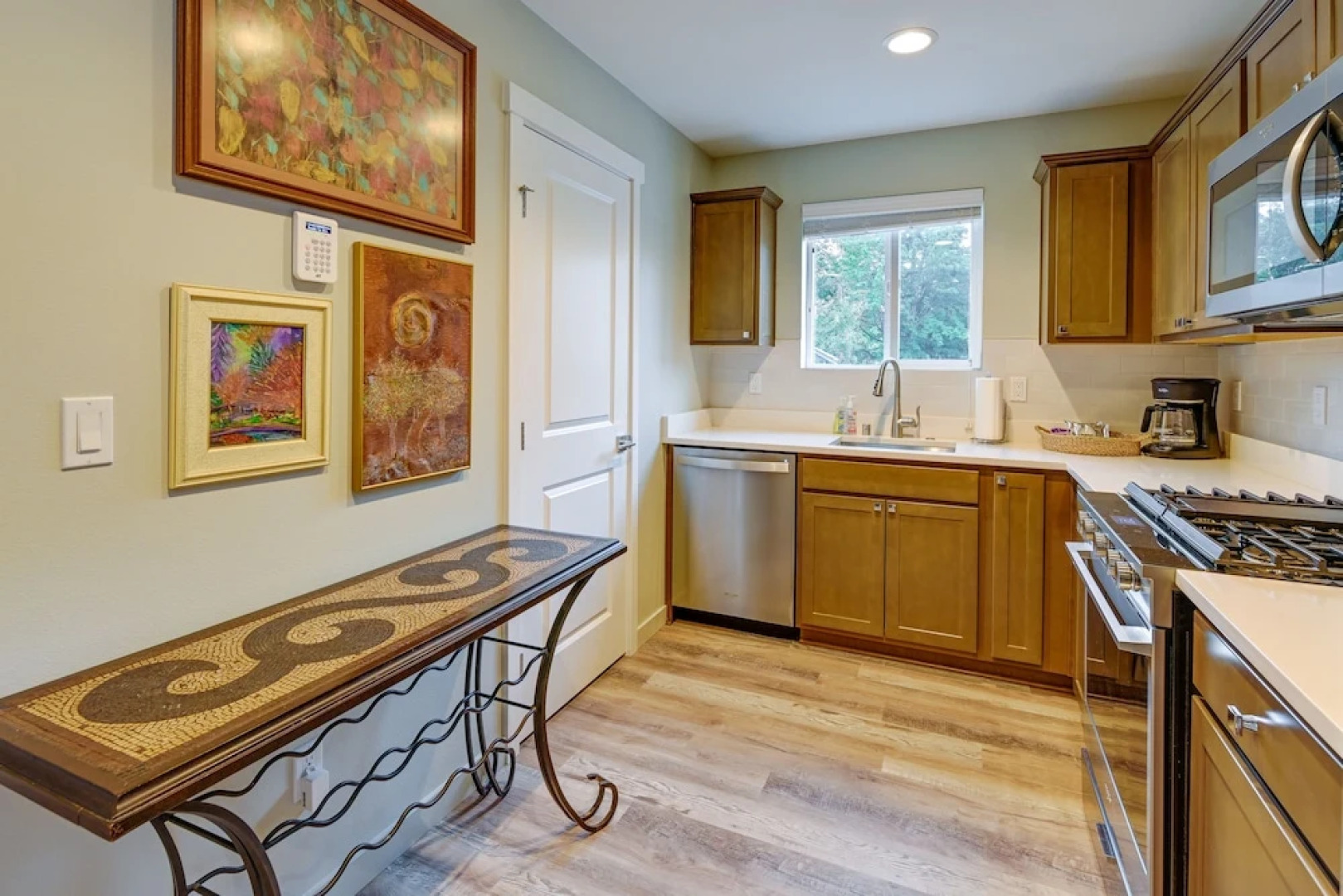 Modern Seatac Gem w/ Fireplace & Smart Tvs!