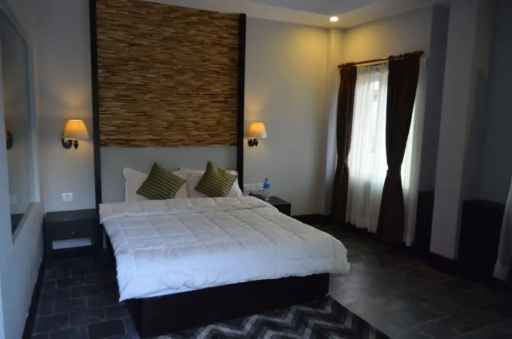 Serene Highway Resort