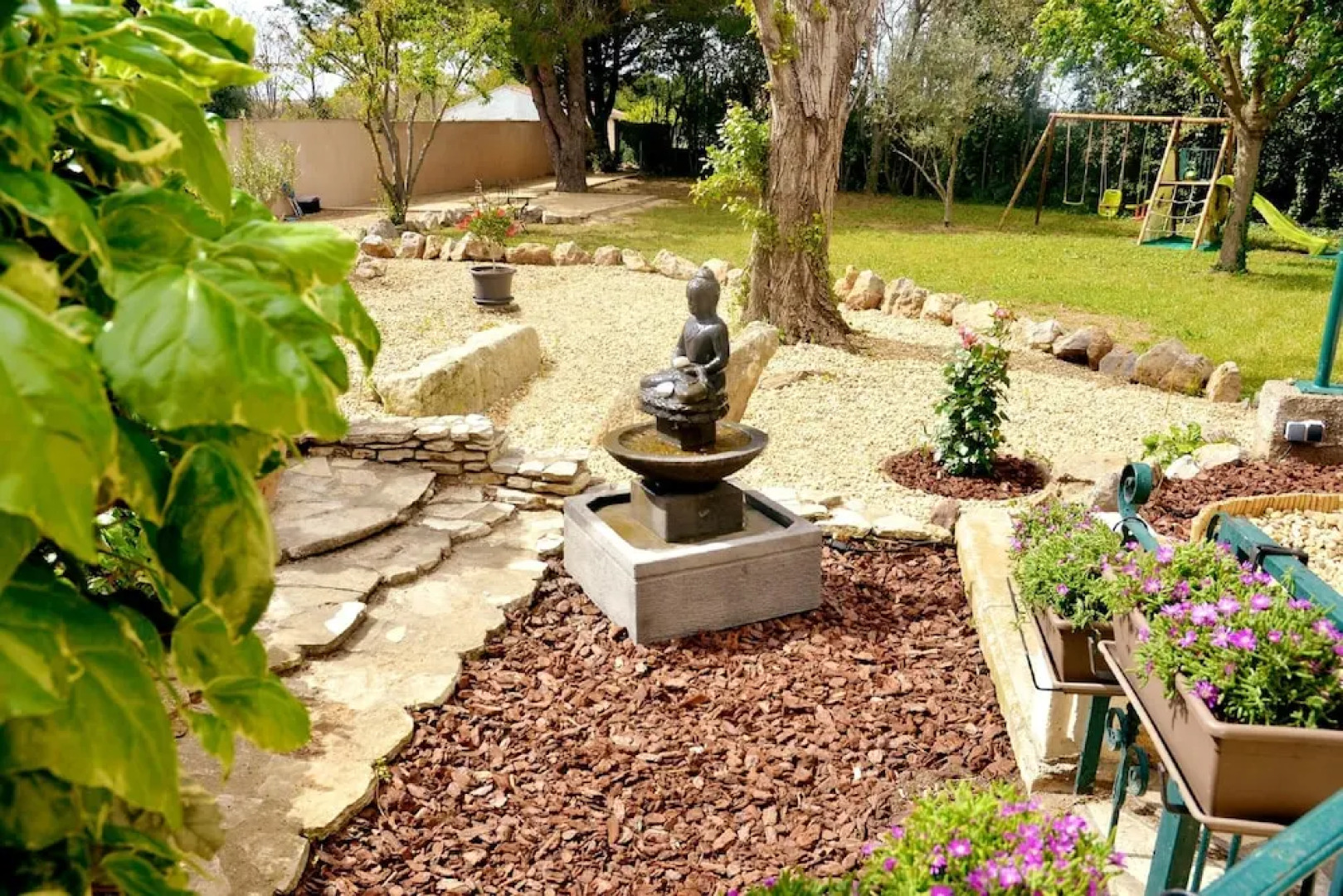 House With 2 Bedrooms in Béziers, With Pool Access, Furnished Garden a