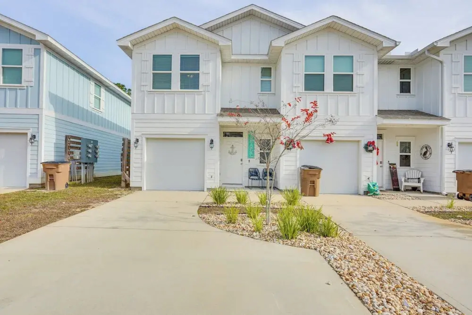 PCB Townhome w/ Deck & Pool Access: 3 Mi to Beach!