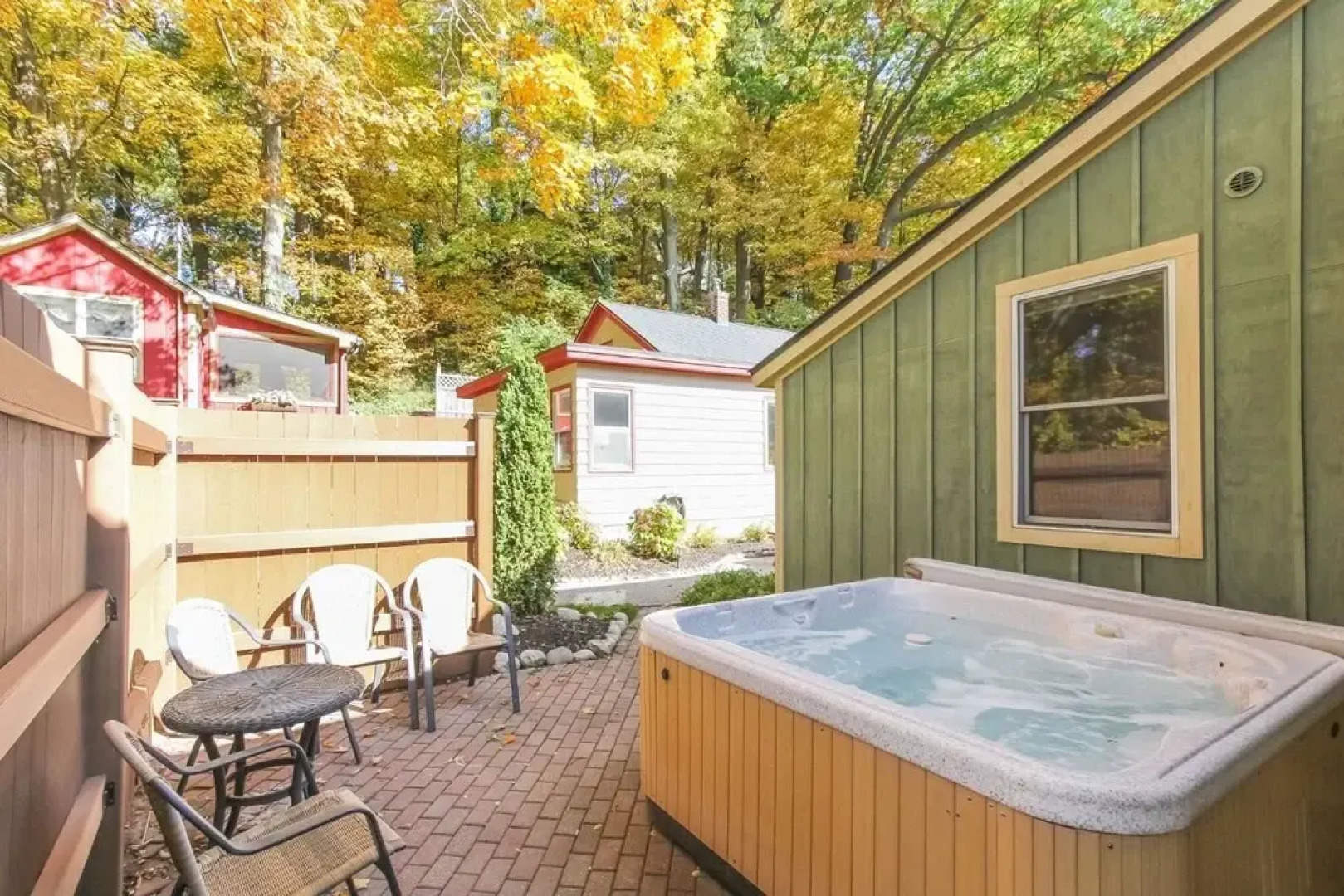 Nightingale - Two Bedroom Apartment, Sleeps 4