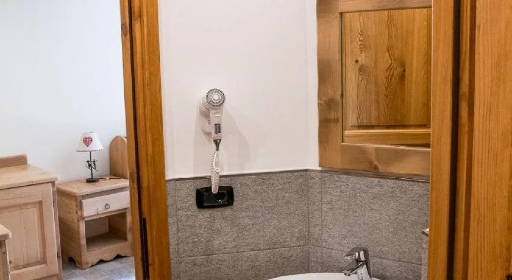 Le Petit Fenestrelle