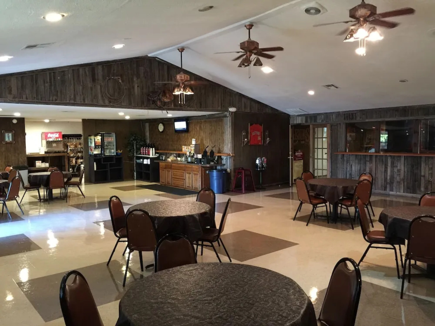 Four Horseman Travel Lodge