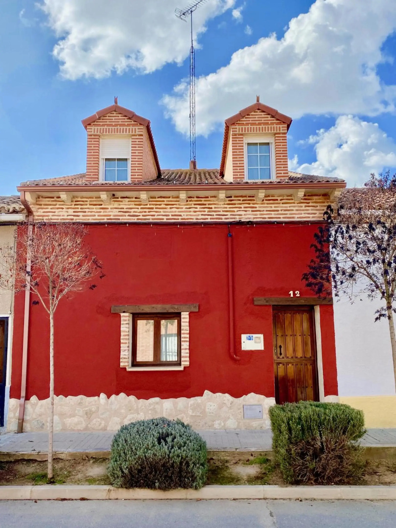 La Parada de Jimena-Casa rústica rodeada de bodegas en Rueda