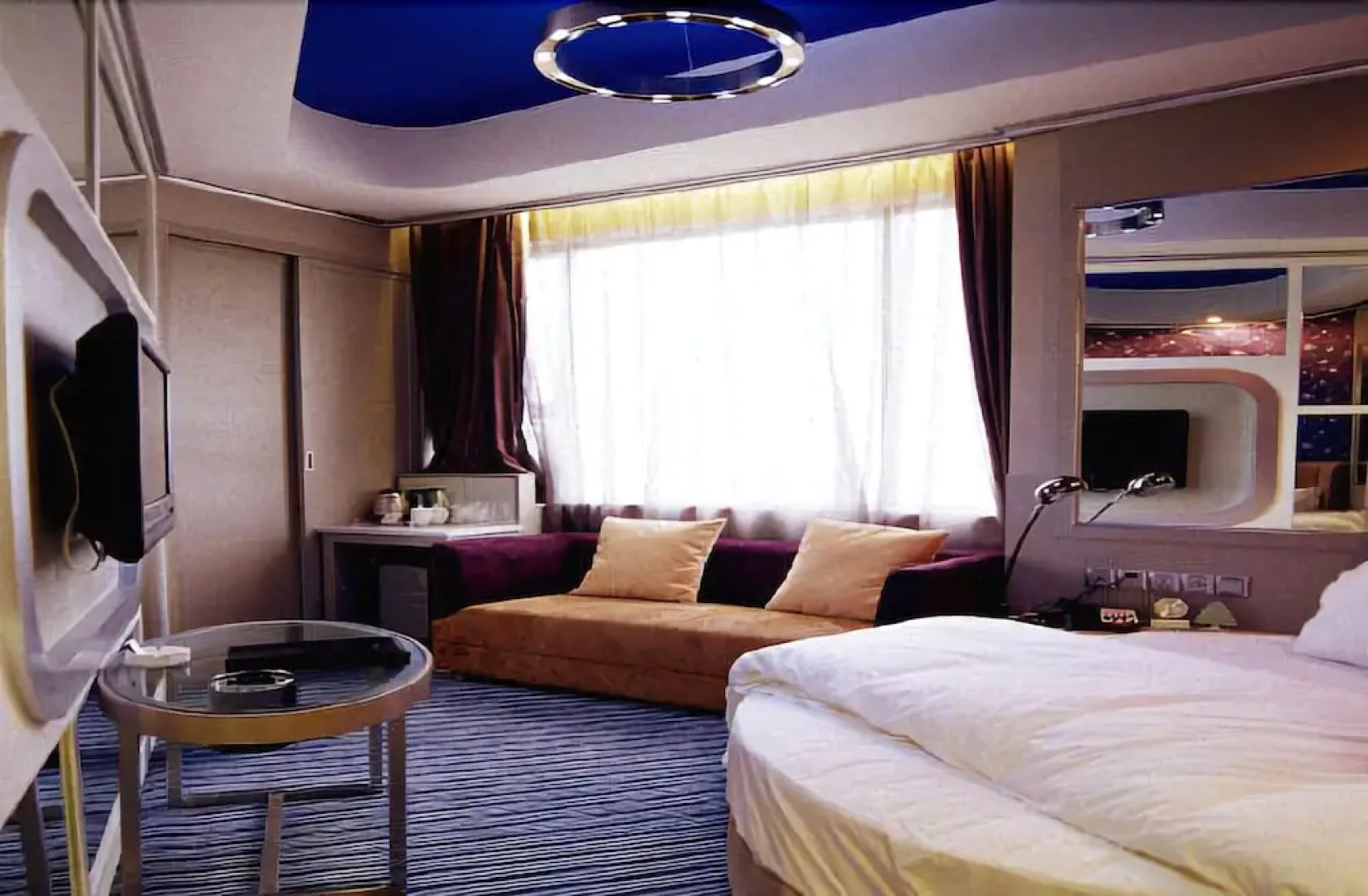 Yaxiang Jinling Palace