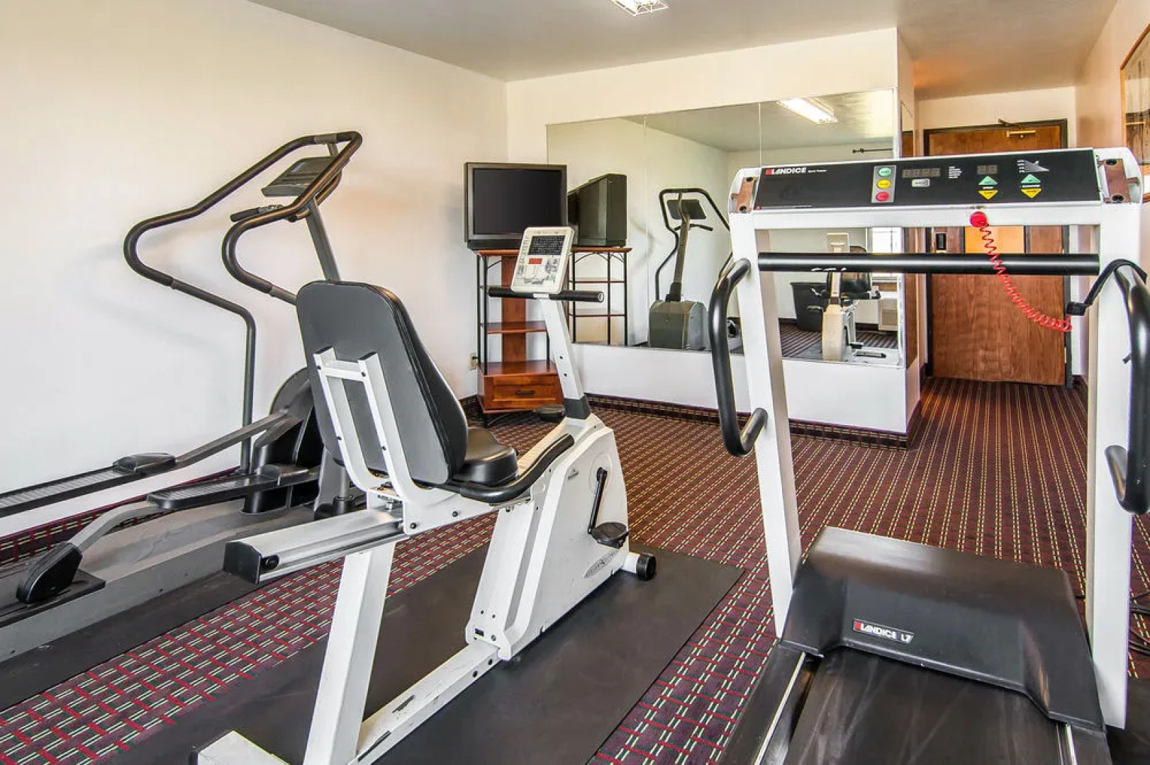 Rodeway Inn & Suites