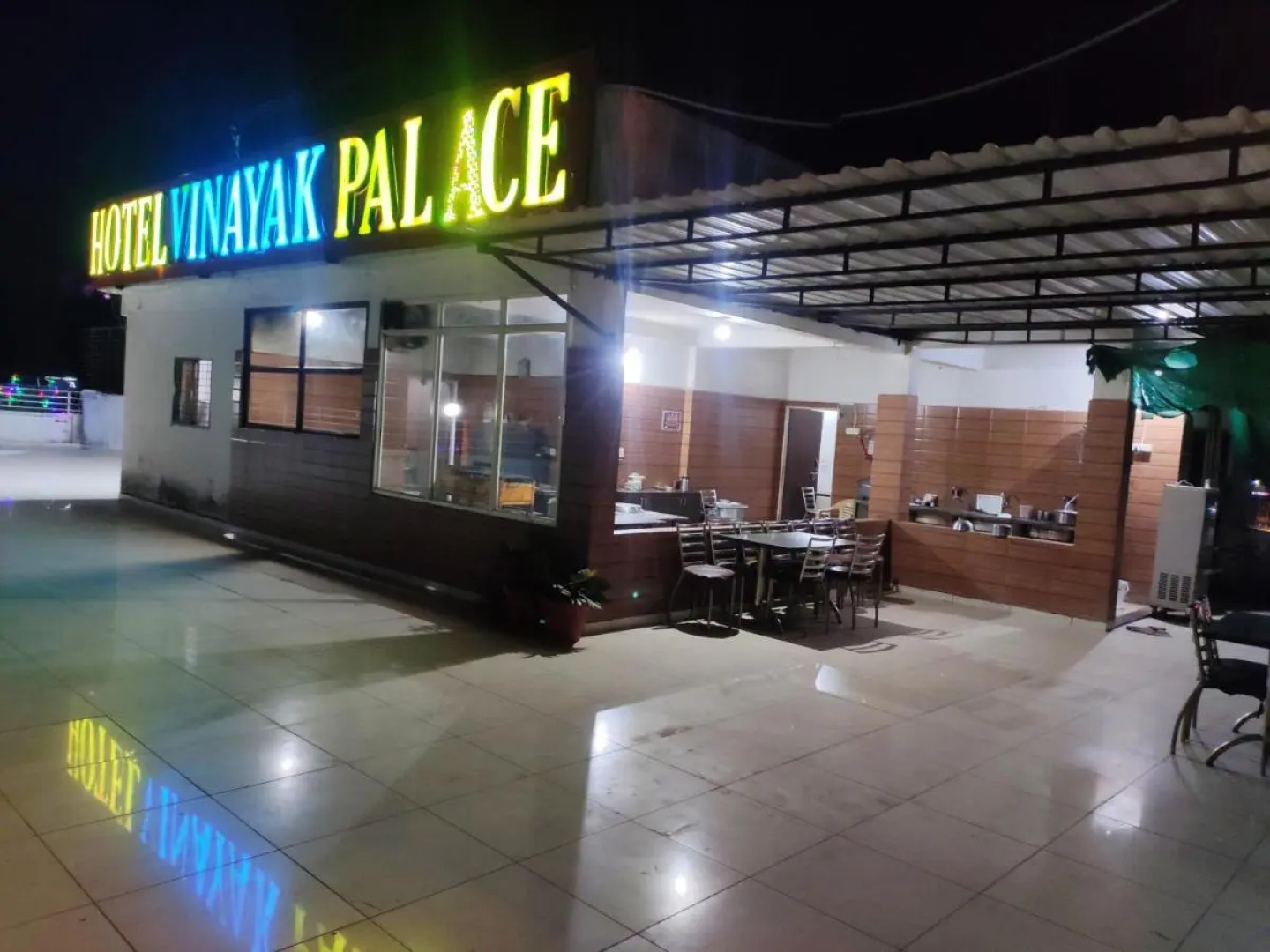 Vinayak Palace Hoshangabad