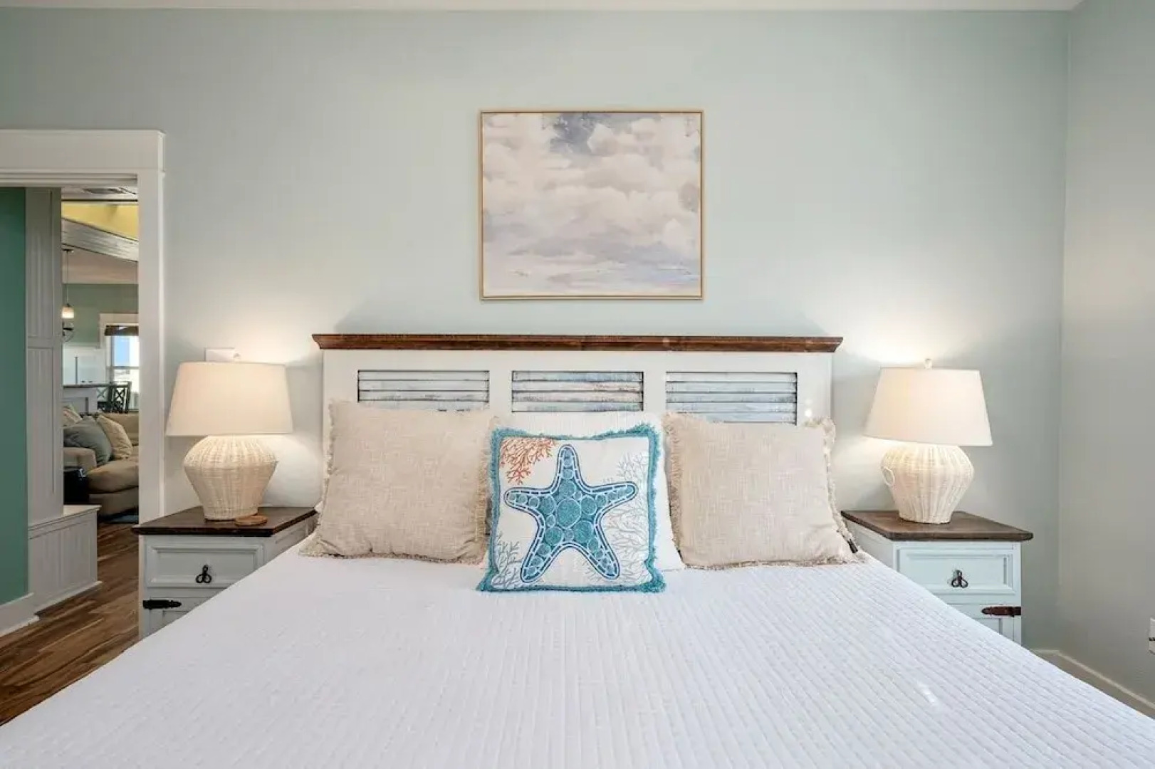 The Beach House 3 Bedroom Home by RedAwning