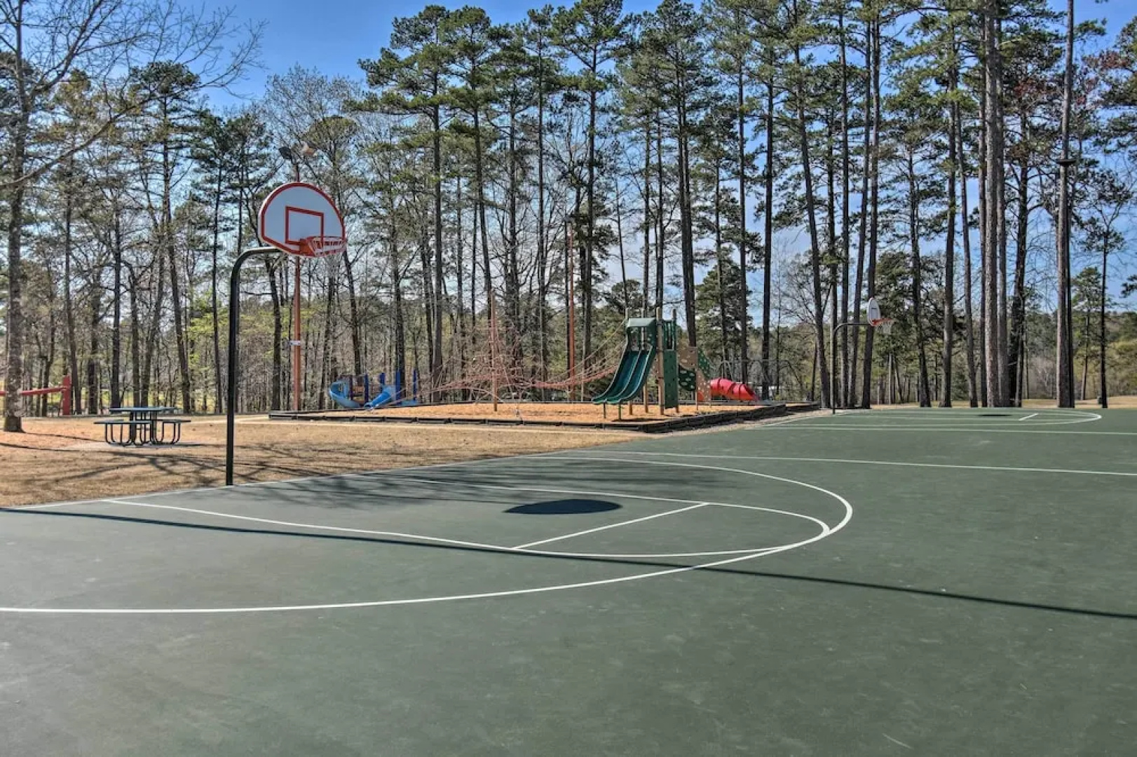 Fire Pit & Grill: Tranquil Retreat in Hot Springs