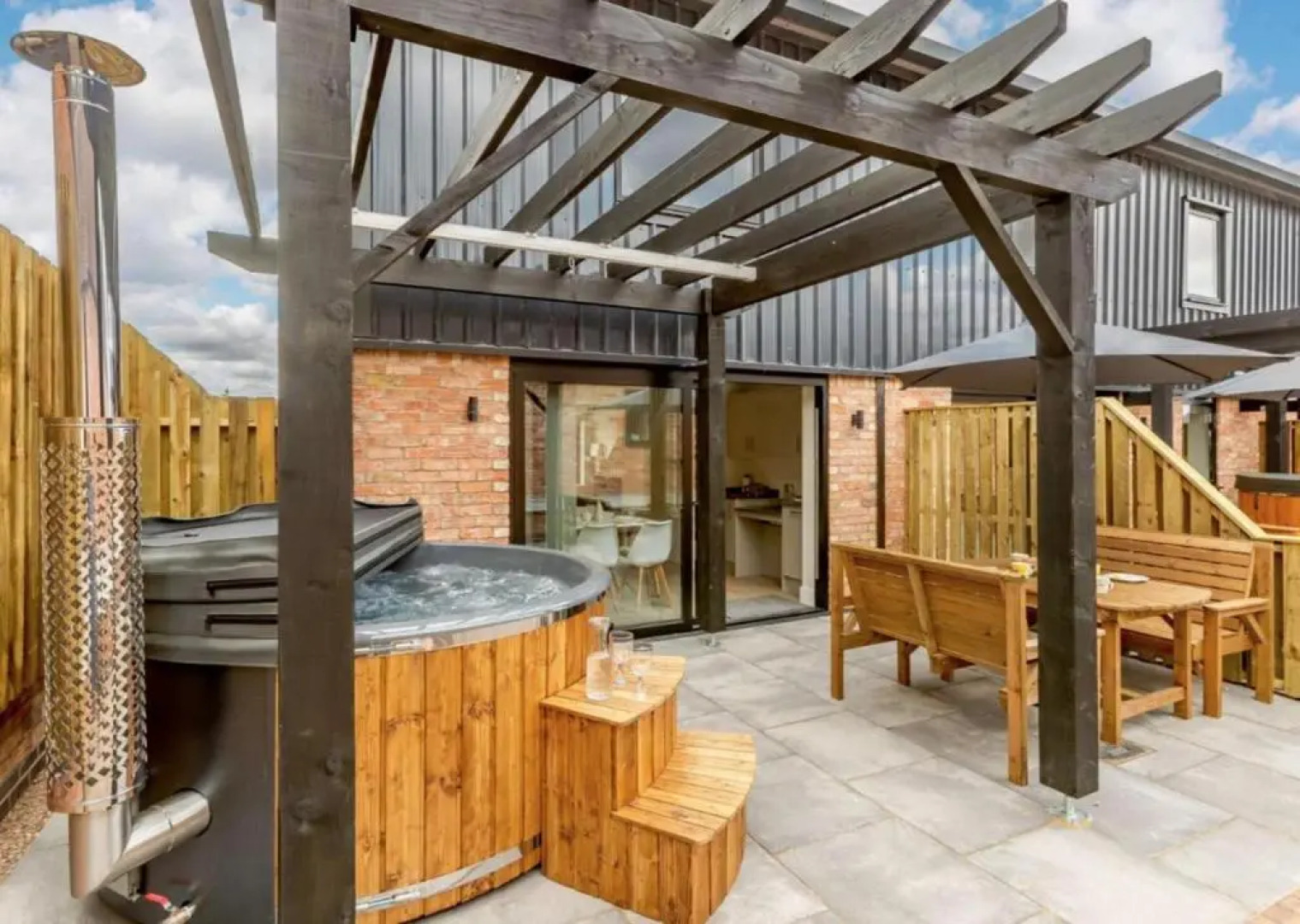 Roe Cottage - Disabled Adapted - 2 bed - hot tub