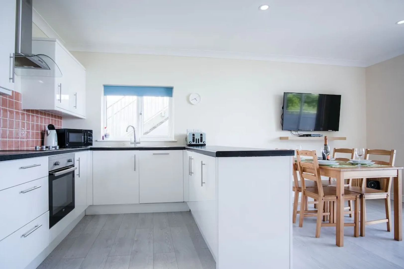 Dunes End - 2 Bedroom Apartment - Pendine