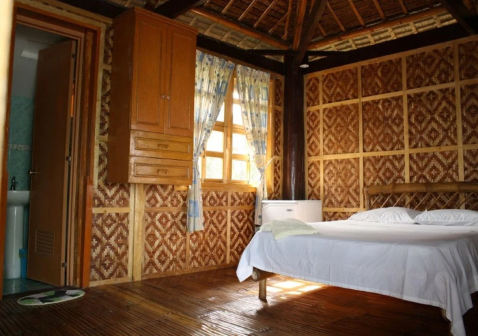 Dumaguete Springs Beach Resort