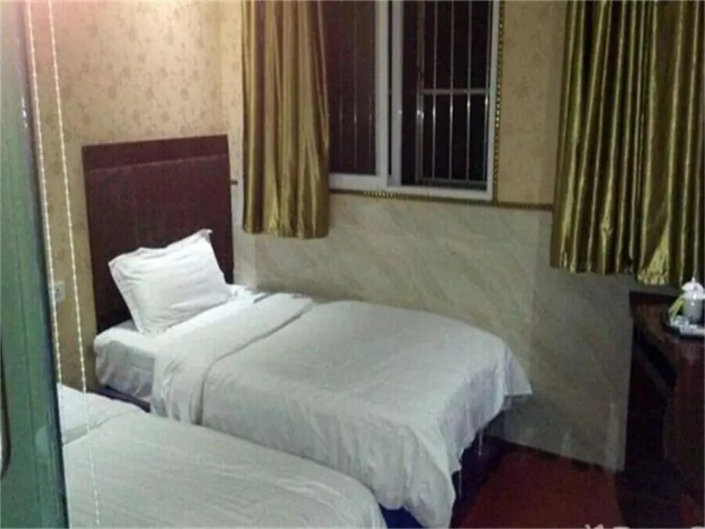 Yixin Business Hotel