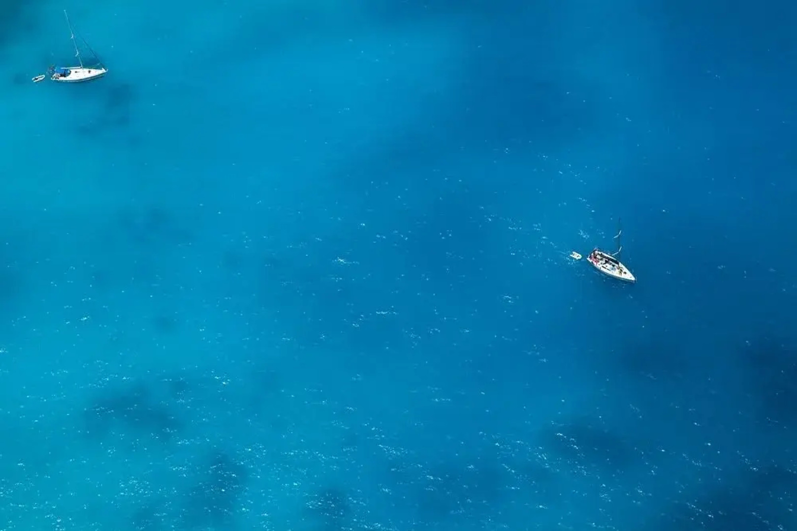 White Beach Apartments Palm Beach