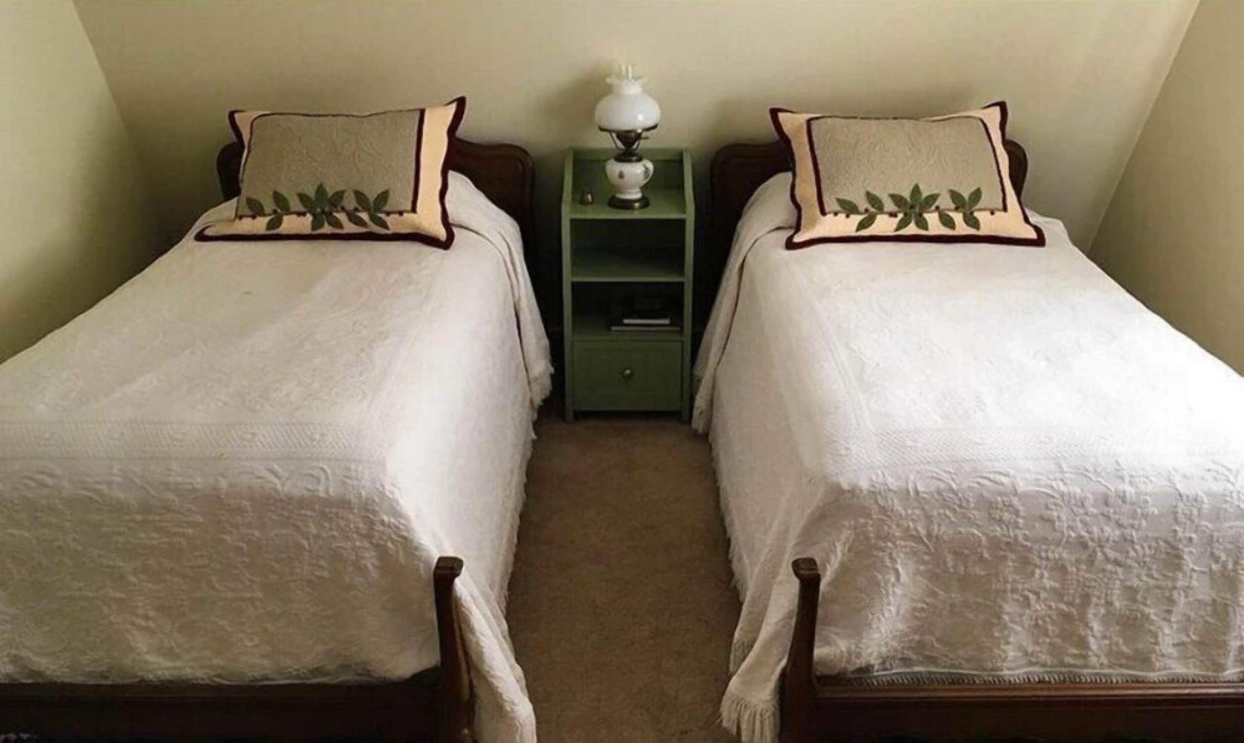 Unique Barn-style 3 Br Private 3 Bedroom Home