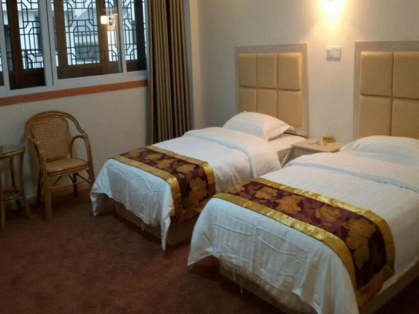 Chizhou Xiaocunzhilian Business Hotel