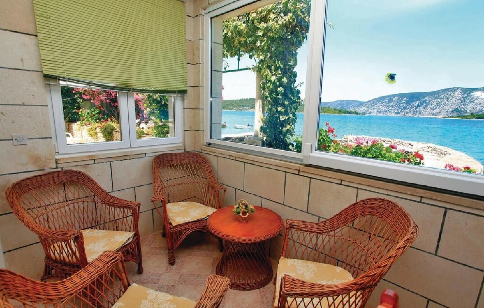 Awesome Home in Racisce With Wifi and 6 Bedrooms