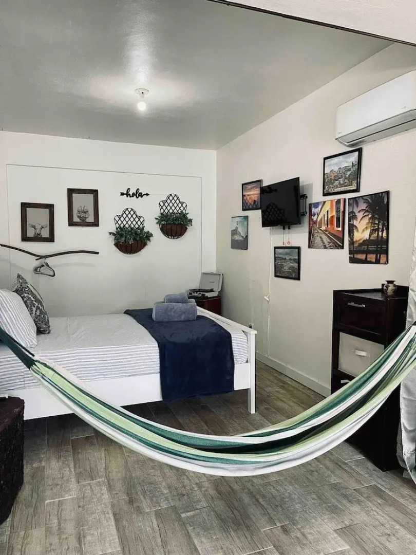 Eco-friendly Cozy Studio Solar-powered Retreat