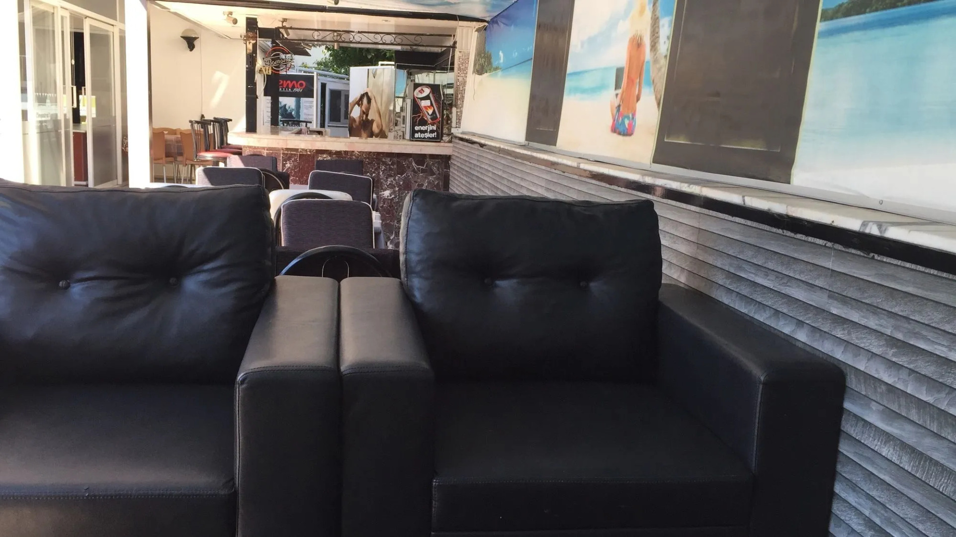 Cleopatra King Apart