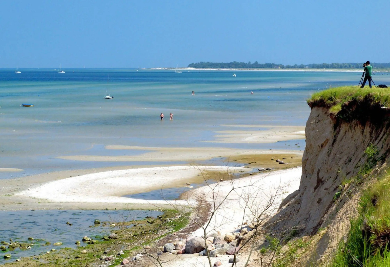 Beach Hotel California