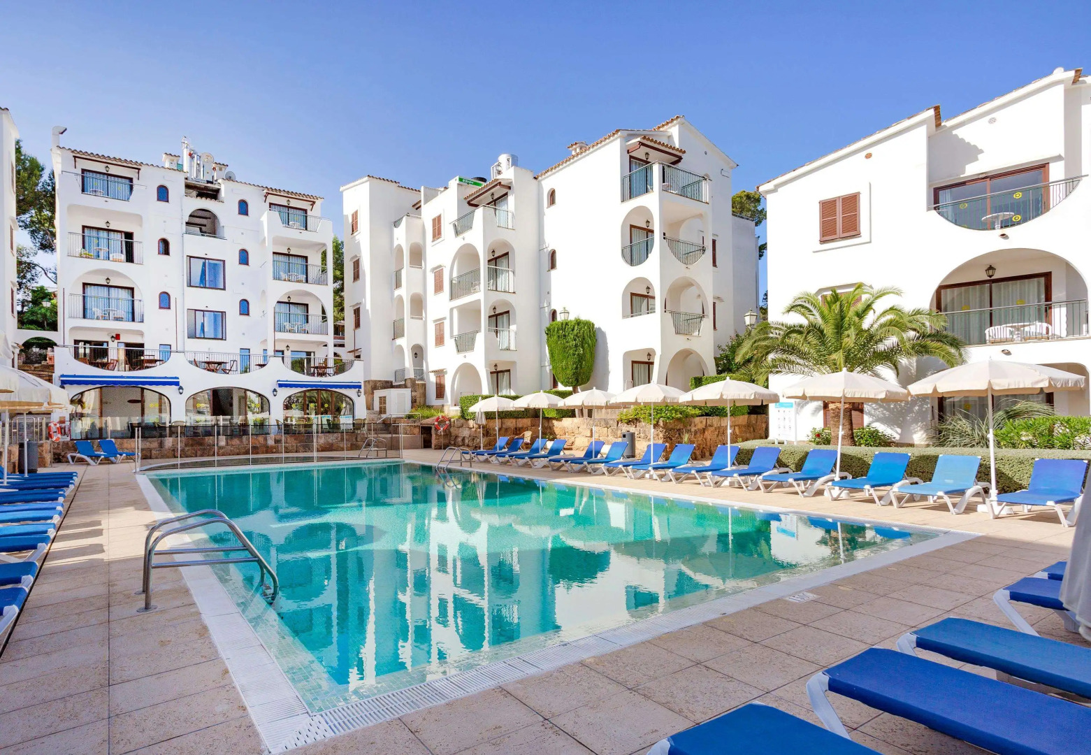 Flipflop Surfing Playa Apartments