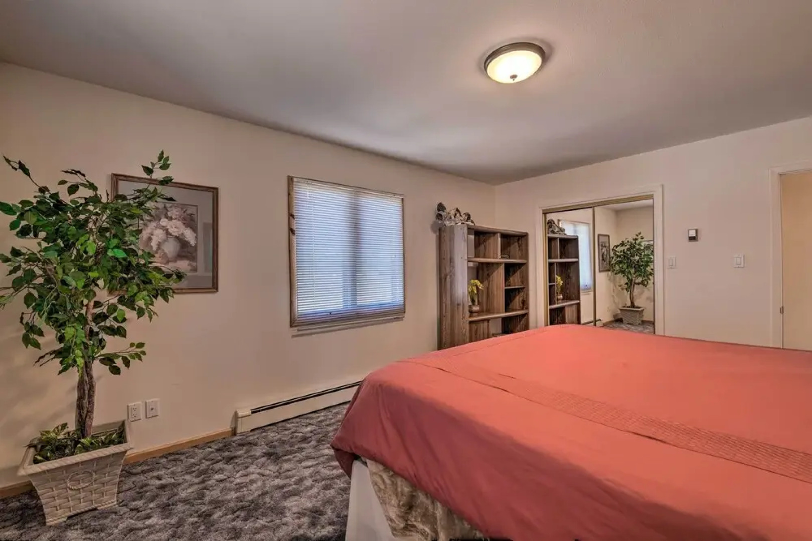 Questa Home w/ Views - 13 Mi to Red River Skiing!