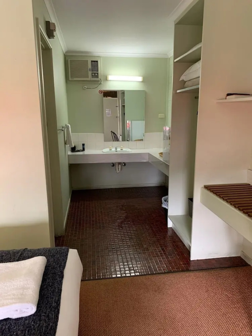 Finley Country Club Hotel Motel