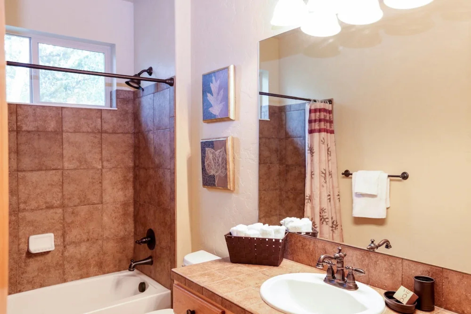 100 Deer Track Court House