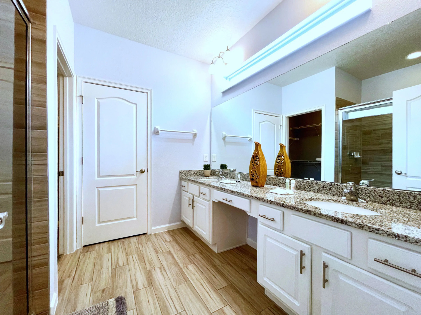 Huge10Bd Spa Gm Pool Solterra-5252OA, Davenport, US