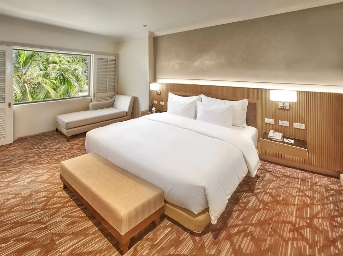 Holiday Inn Clark Field