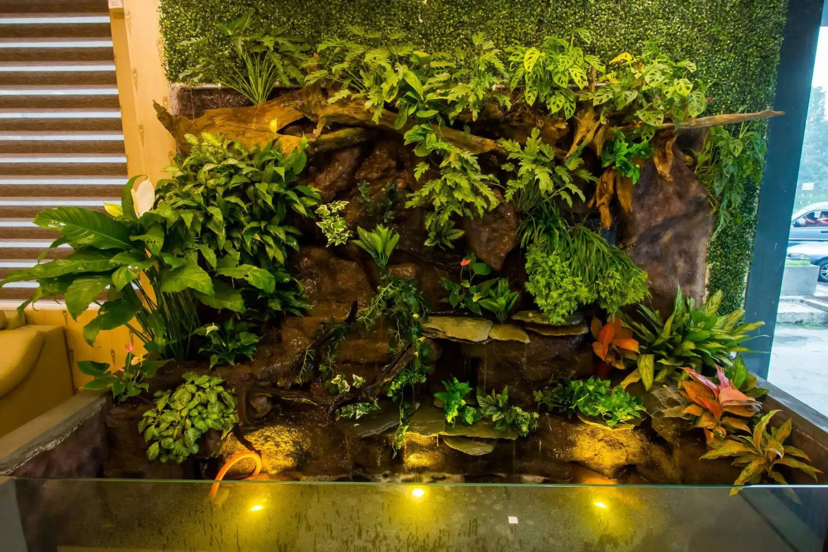 Capital O 91074 Grand World Hotel