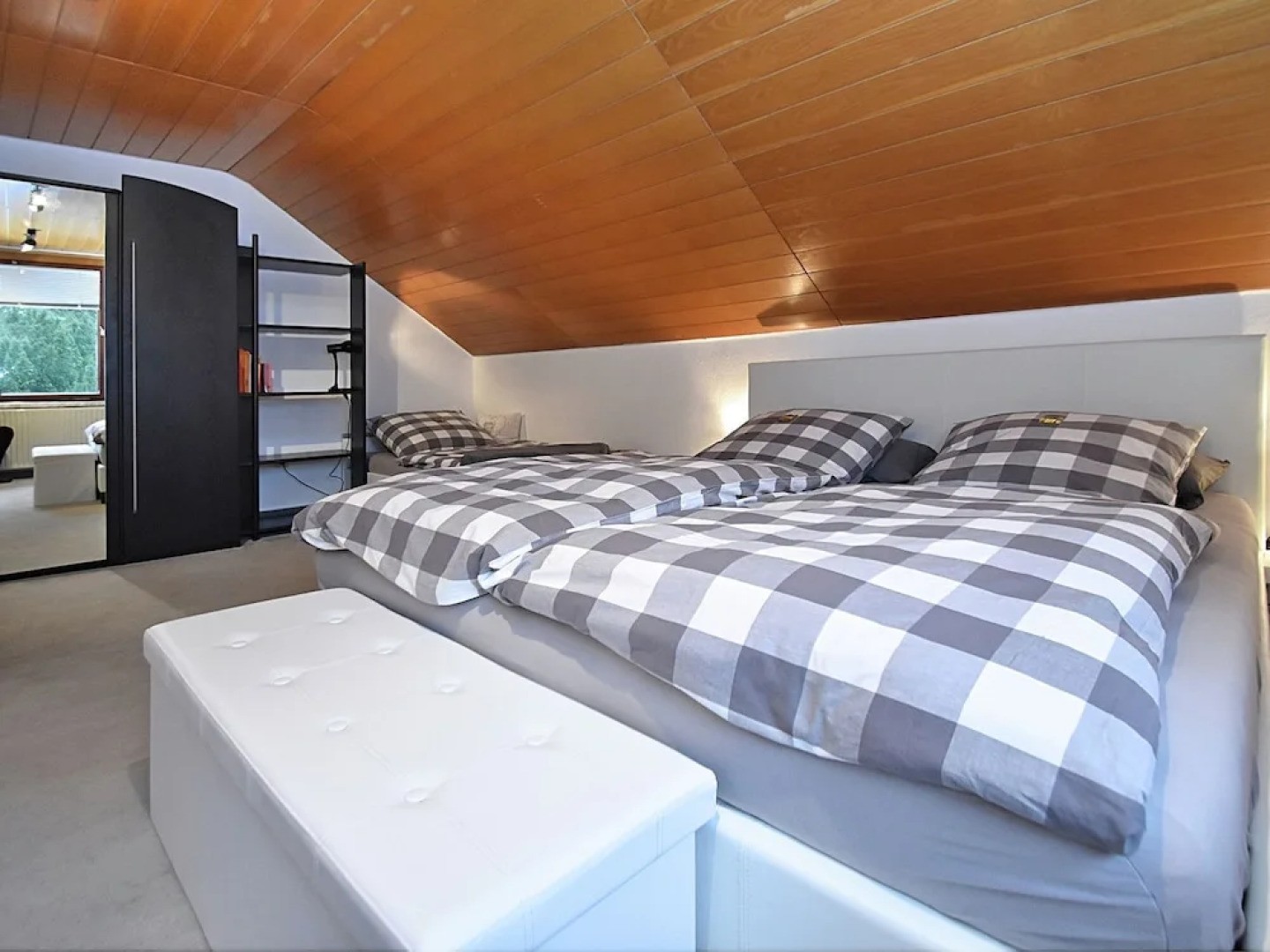 Large apartment in the Thuringian Forest - quiet with a fantastic view