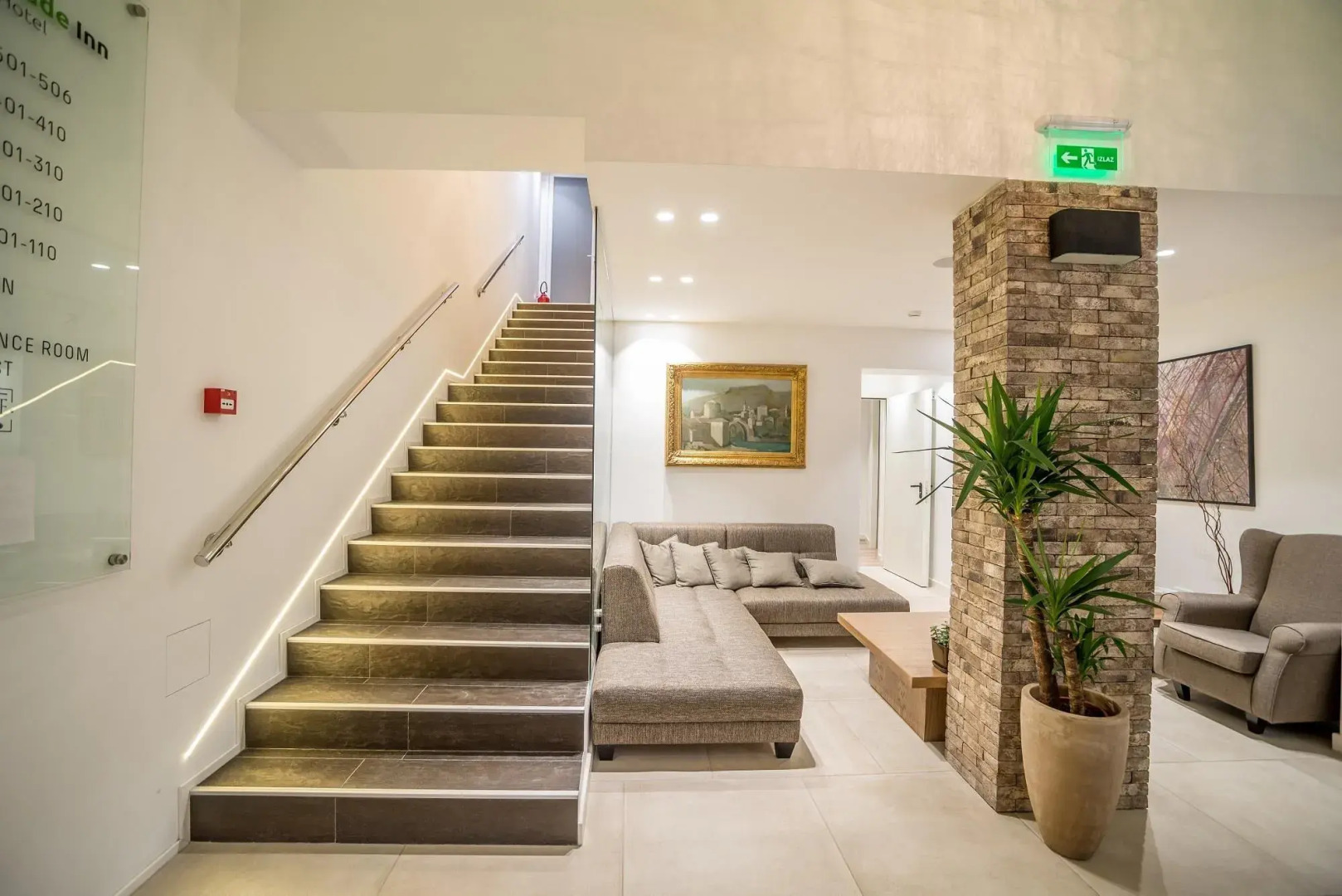 Belgrade Inn Garni Hotel