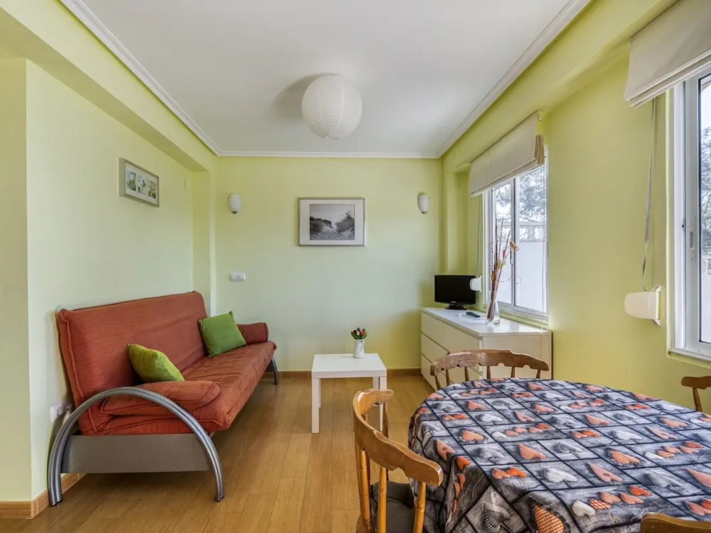 Nice Apartment With Spacious Terrace and Beautiful Views of the Atlantic Ocean