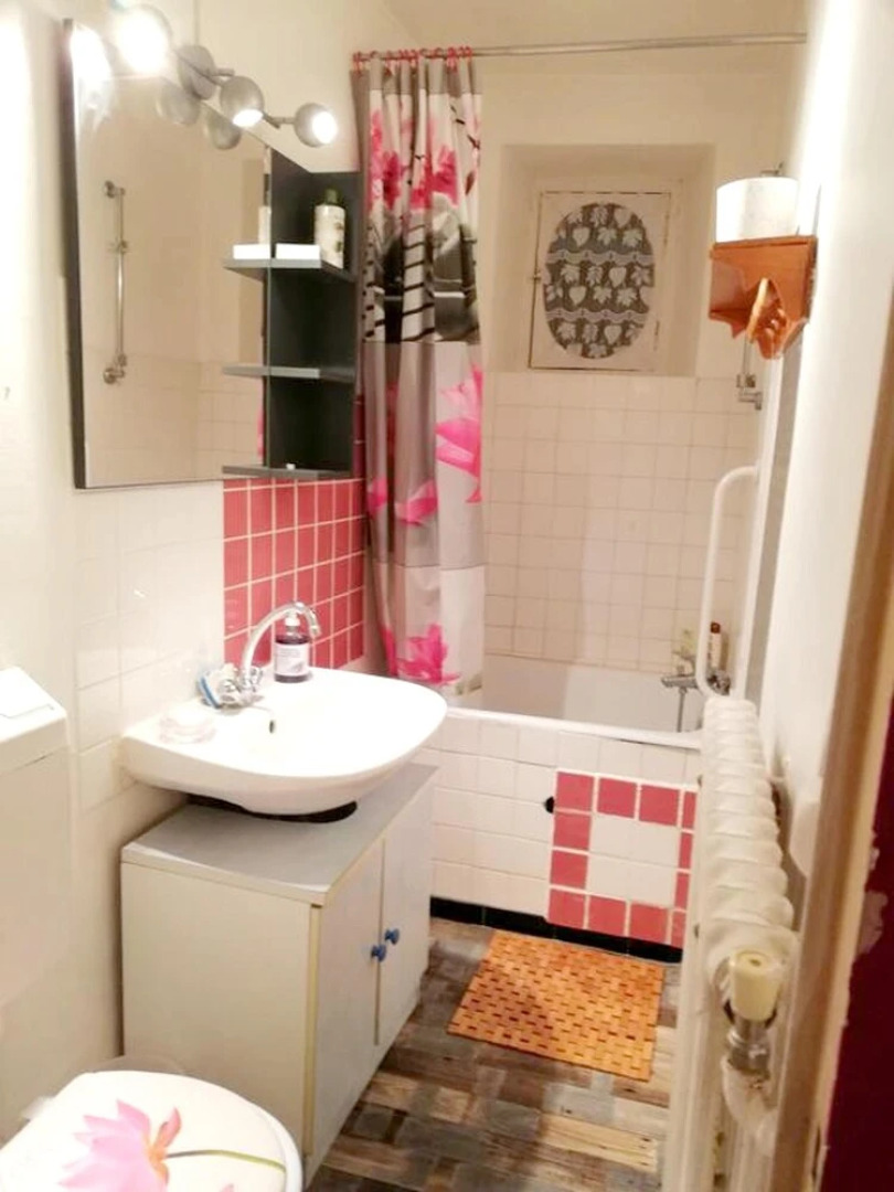 Apartment With one Bedroom in Sens, With Enclosed Garden and Wifi