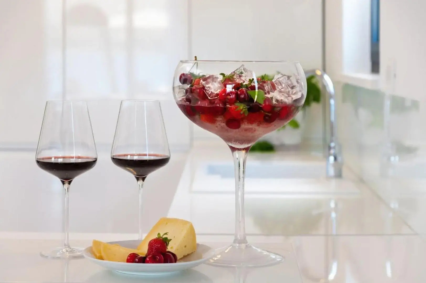 Luxury Beachfront Villa Trogir 2 with private pool, jacuzzi and gym at the beach on Ciovo - Okrug Gornji