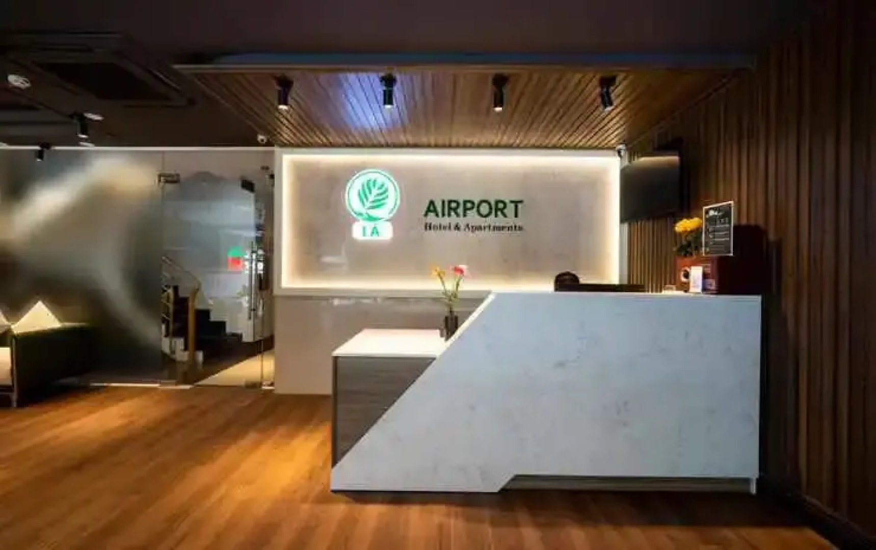 La Airport Tan Binh Hotel