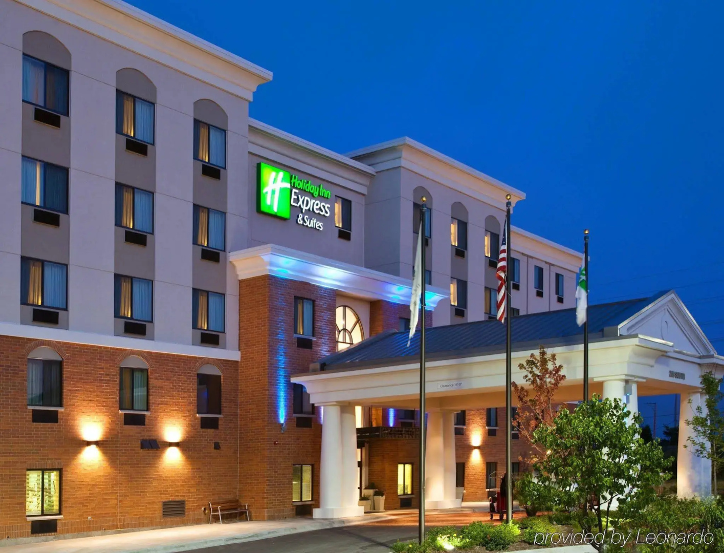 Holiday Inn Express & Suites Chicago West - O'Hare Arpt Area by IHG