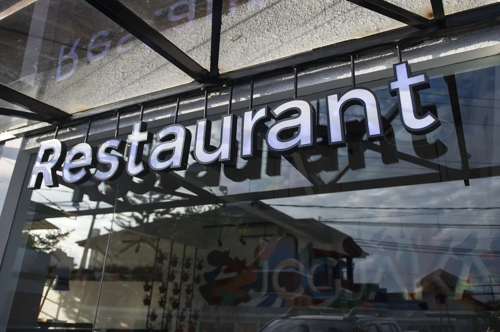 Lokal Hotel & Restaurant