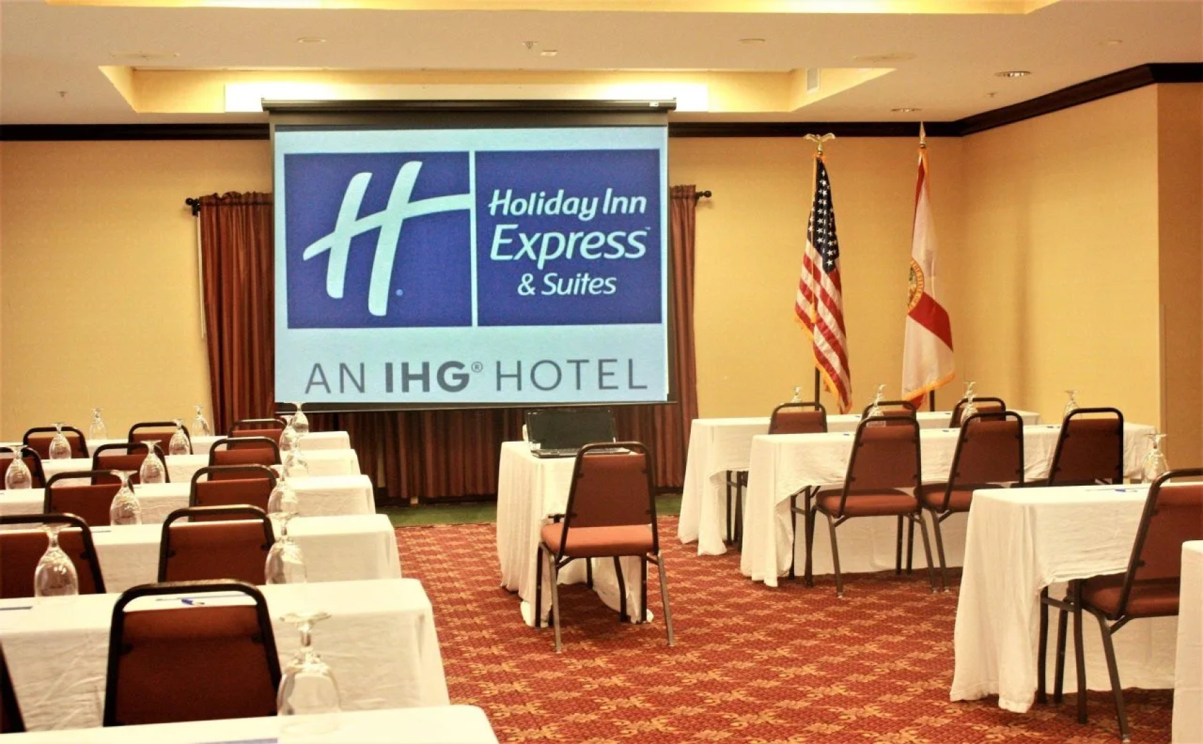 Holiday Inn Express & Suites Spring Hill by IHG