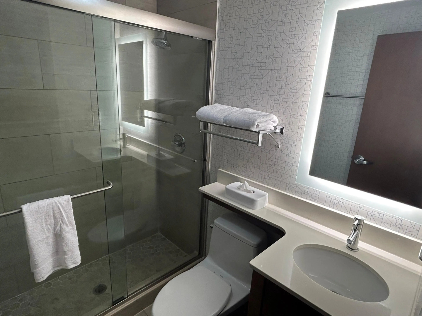 Best Western Roslyn-Long Island Hotel