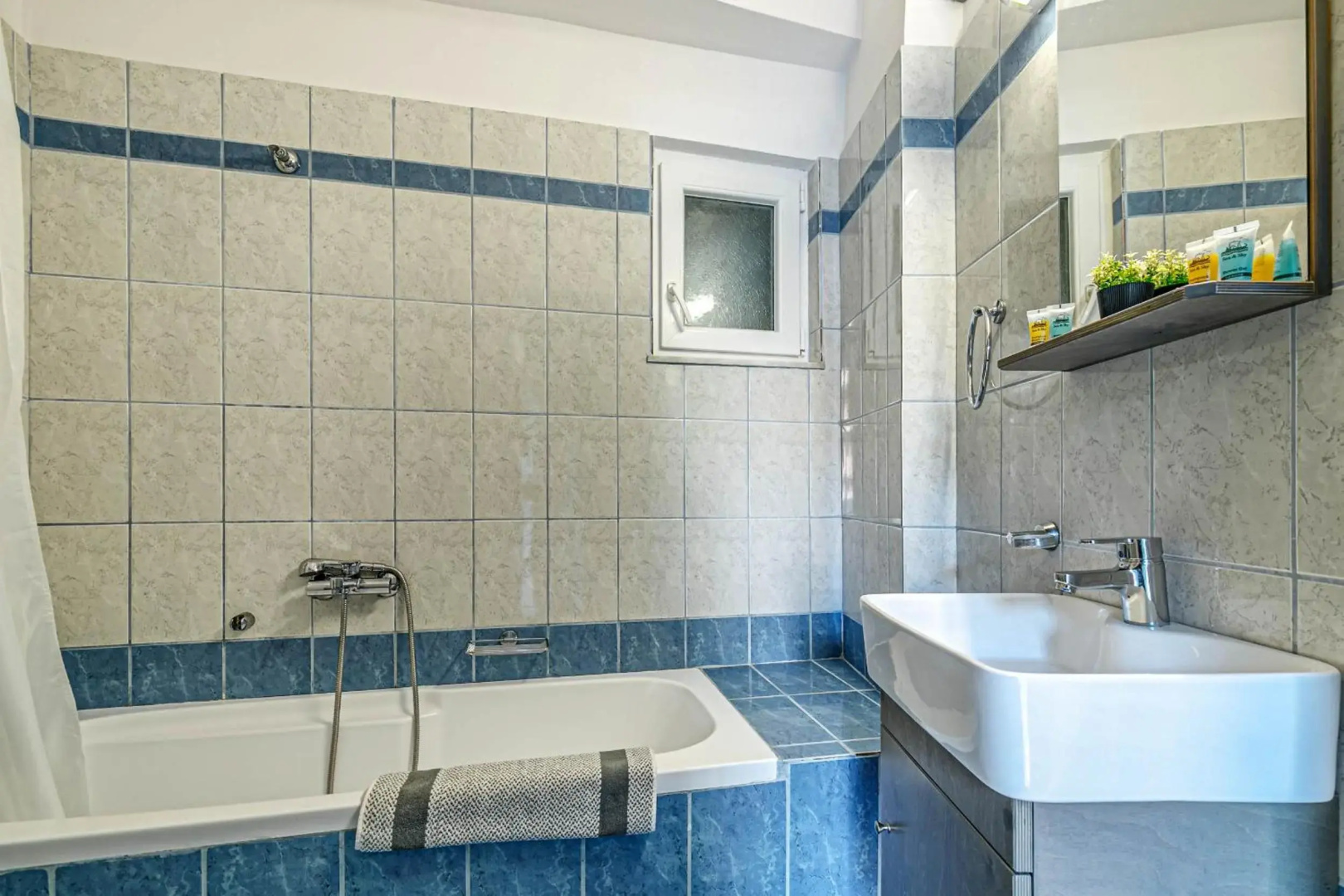 Palapart Gikas Suites And Studios