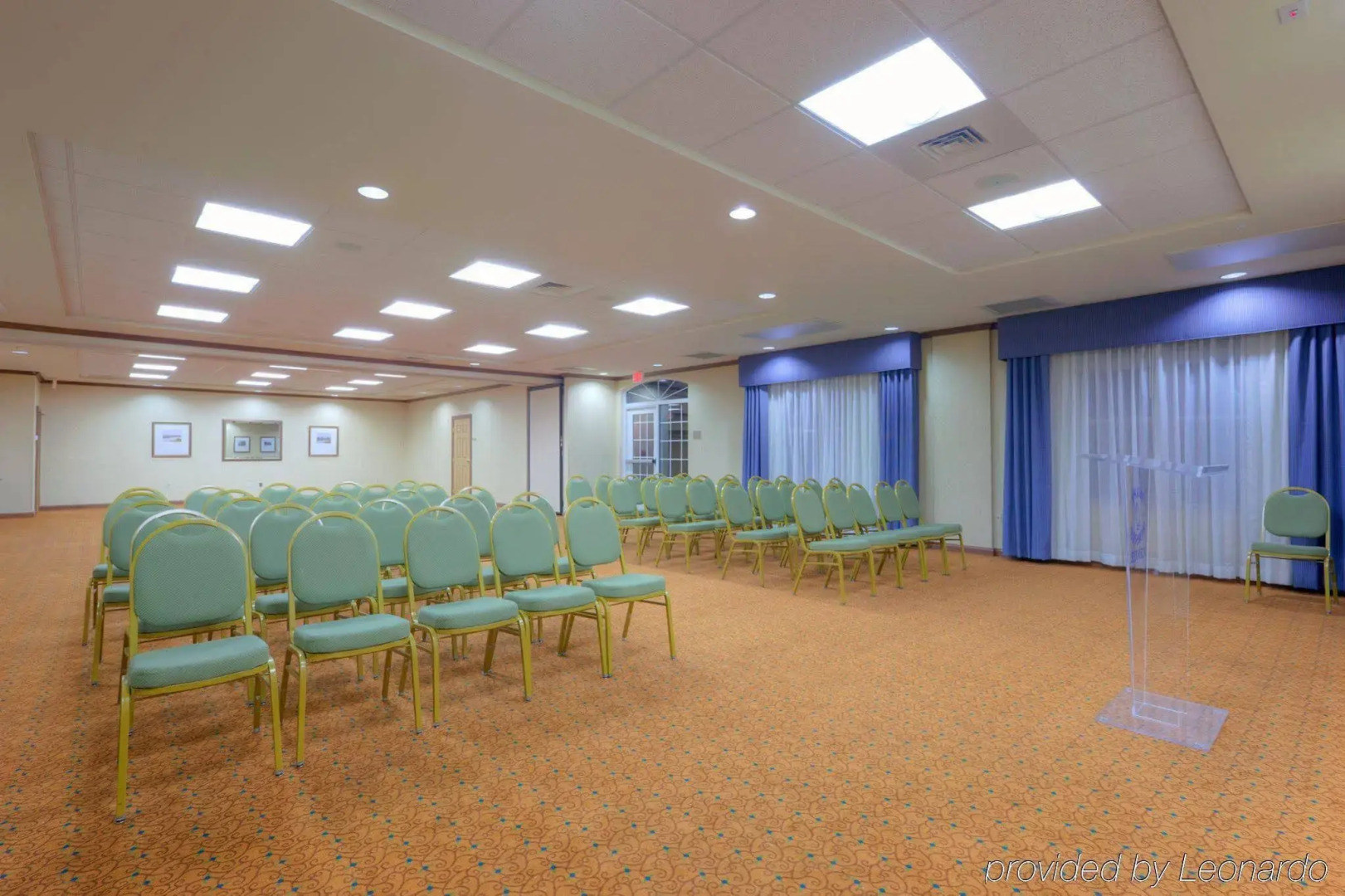 Comfort Inn & Suites Virginia Beach - Norfolk Airport
