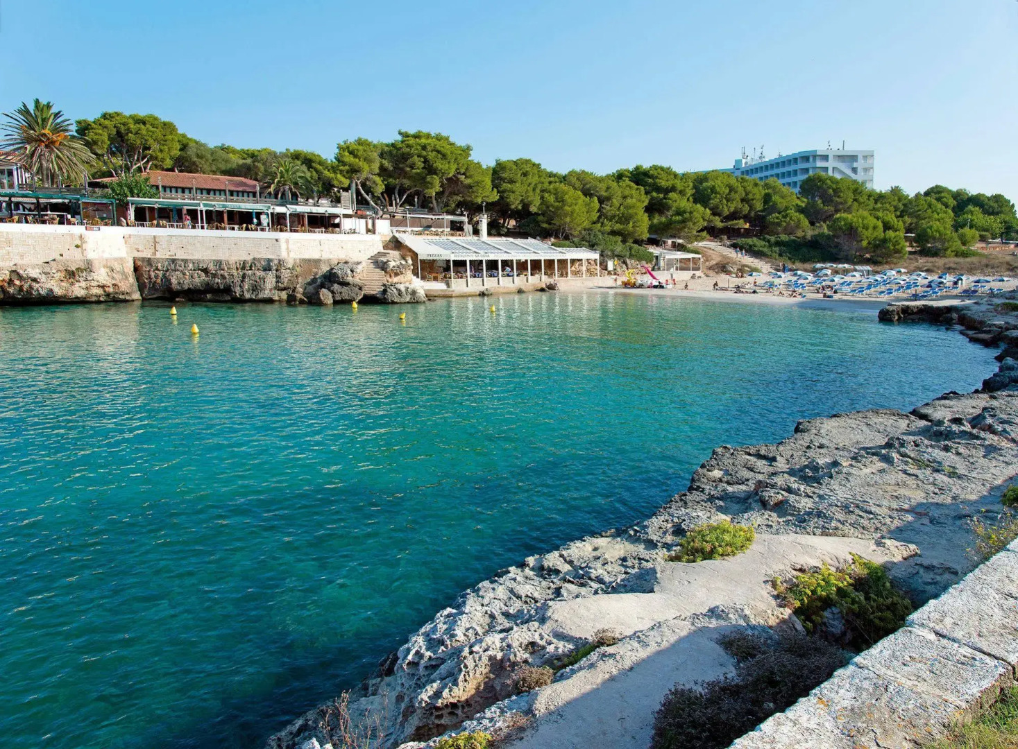 Apartamentos Cala Blanca