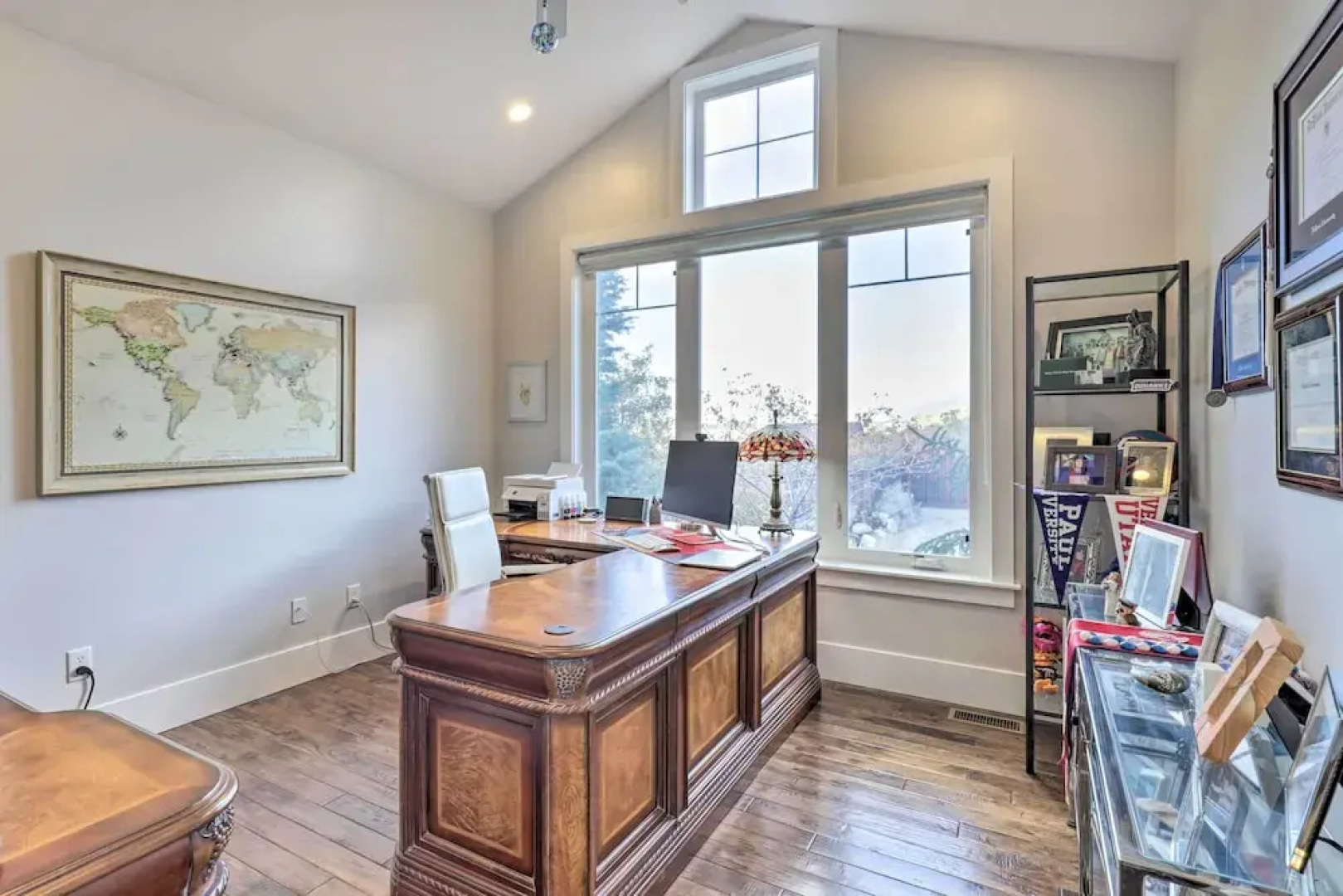 Luxe Sandy Home w/ Hot Tub: 9 Mi to Skiing!