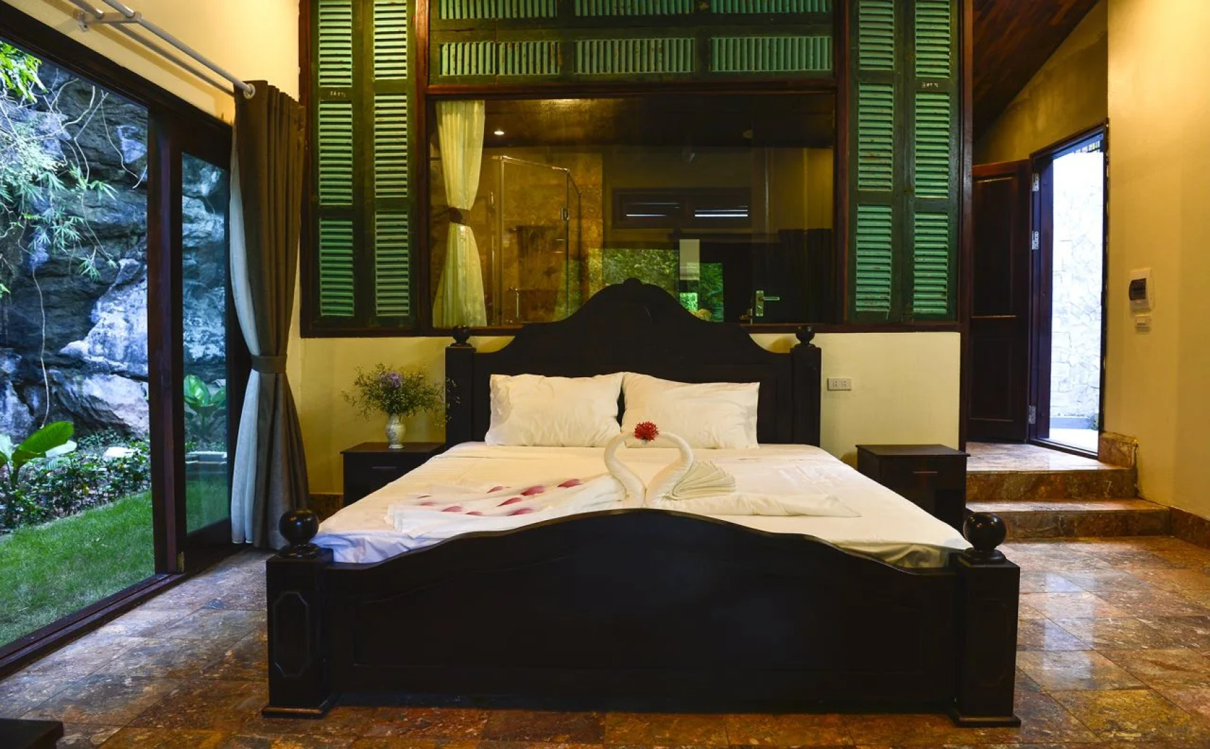 Trang An Mountain House